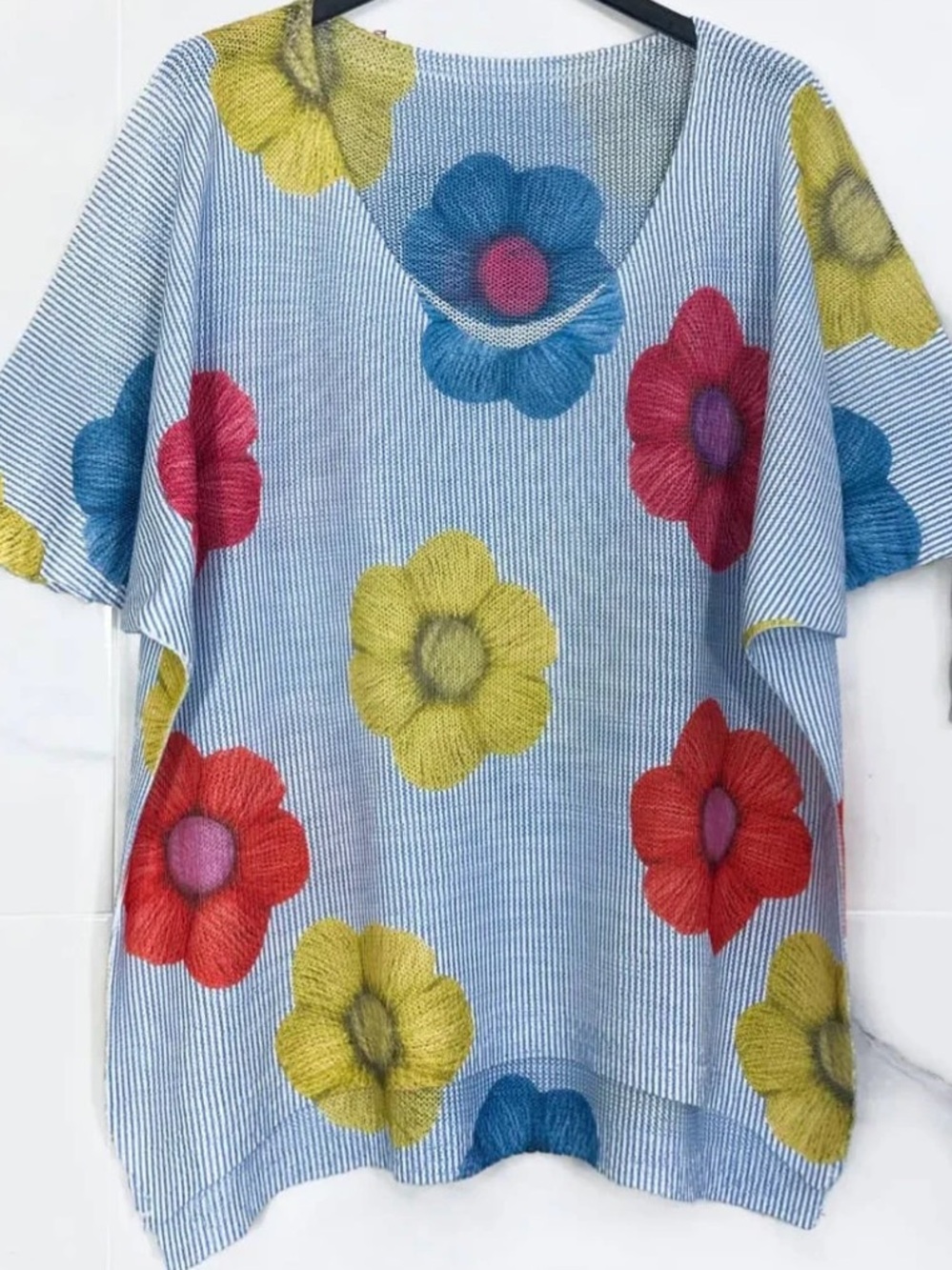 234 ❤️ LOOWIE one size floral sweater